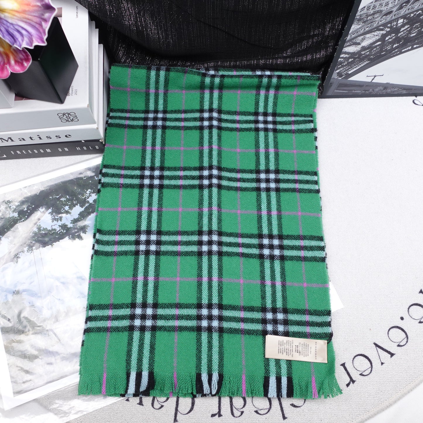 Pre-Owned Burberry Green Square Cashmere Scarf
