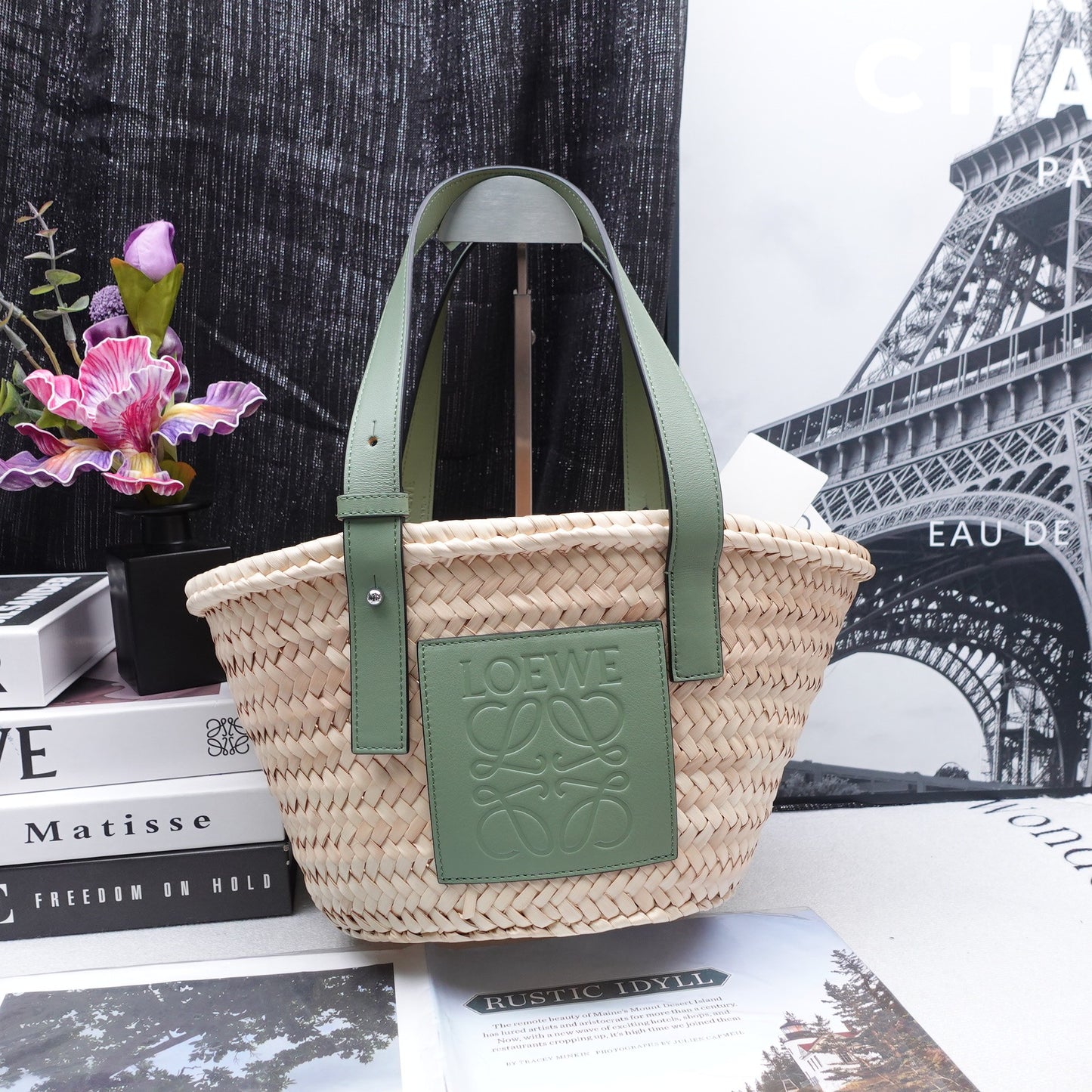 [DEAL] Pre-owned Loewe Basket Small Natural Green Raffia Handbag