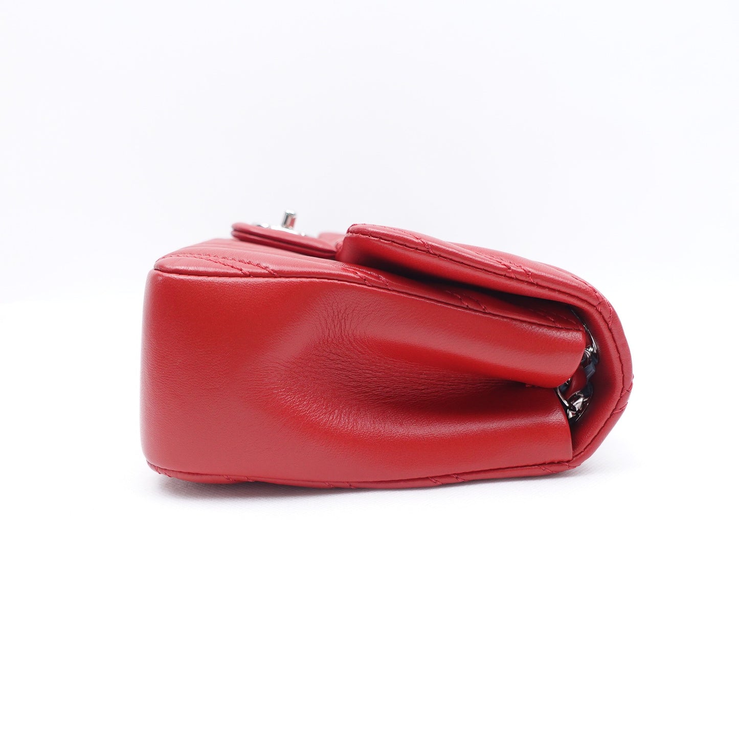 Pre-owned Chanel Red Lambskin Shoulder Bag