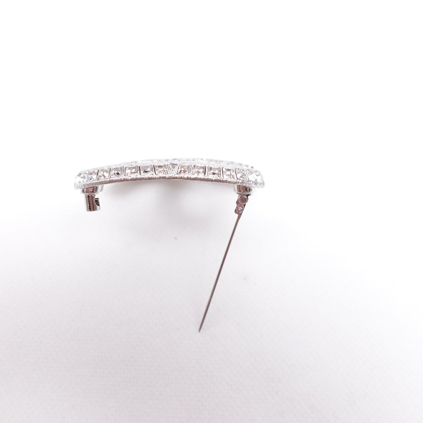 Pre-owned Chanel Crystal Metal Brooch