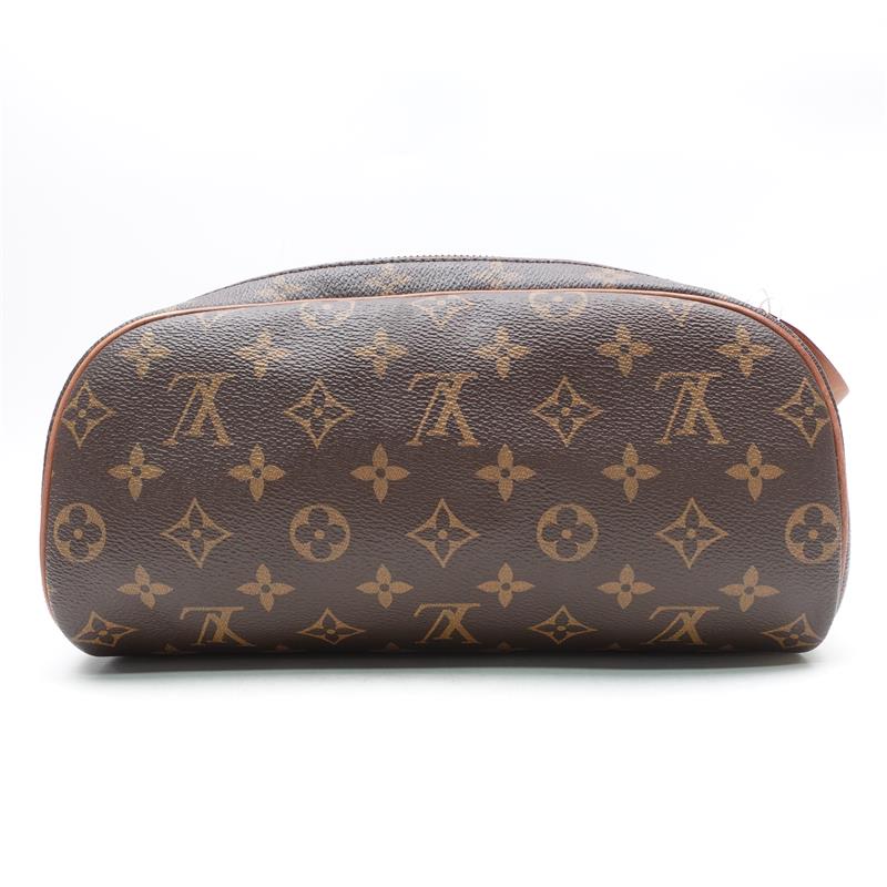 Louis Vuitton Monogram Canvas Dopp Kit Cosmetic Clutch
