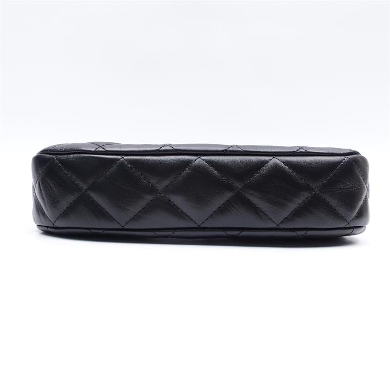 Pre-owned Chanel Black Calfskin Shoulder Bag