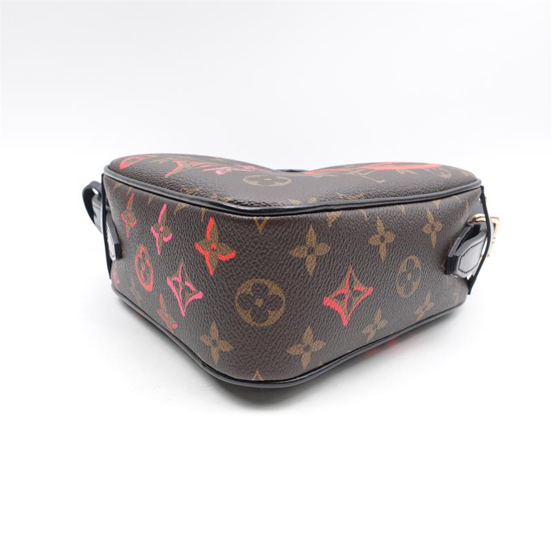 Pre-owned Louis Vuitton Sac Coeur Heart Shape Crossbody Bag