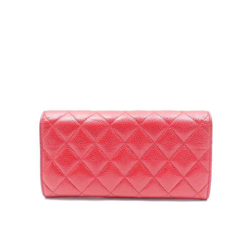 Pre-owned Calfskin Small Leather Goods Chanel Red Long Wallet