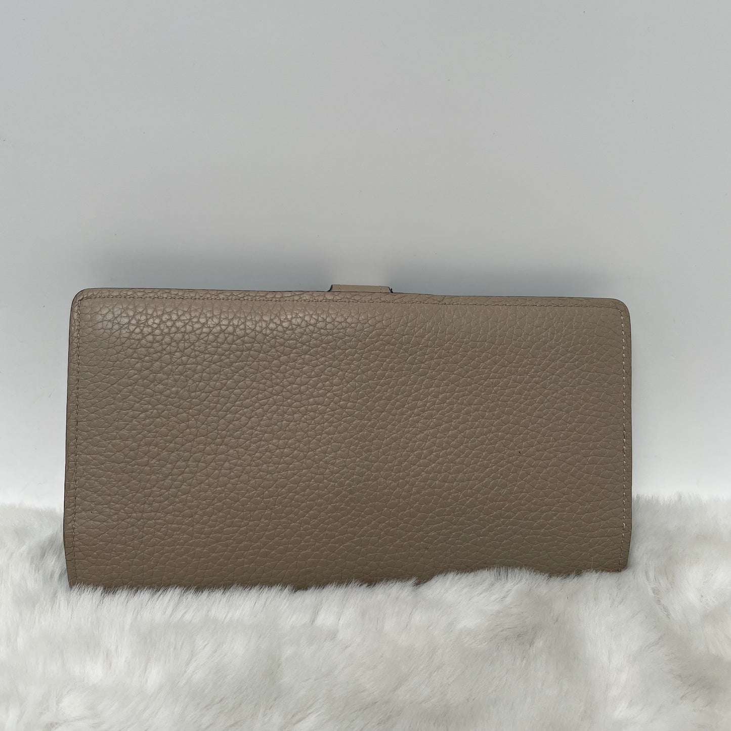 Pre-owned Louis Vuitton Vertical Gray Calfskin Wallet T10313745