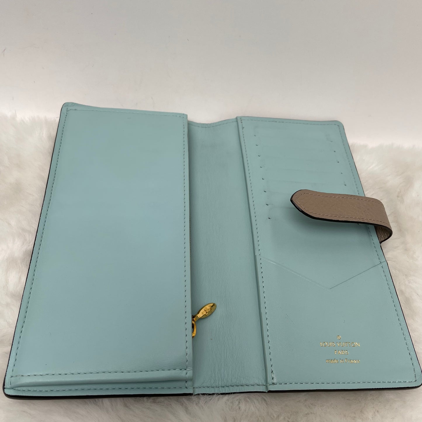 Pre-owned Louis Vuitton Vertical Gray Calfskin Wallet T10313745