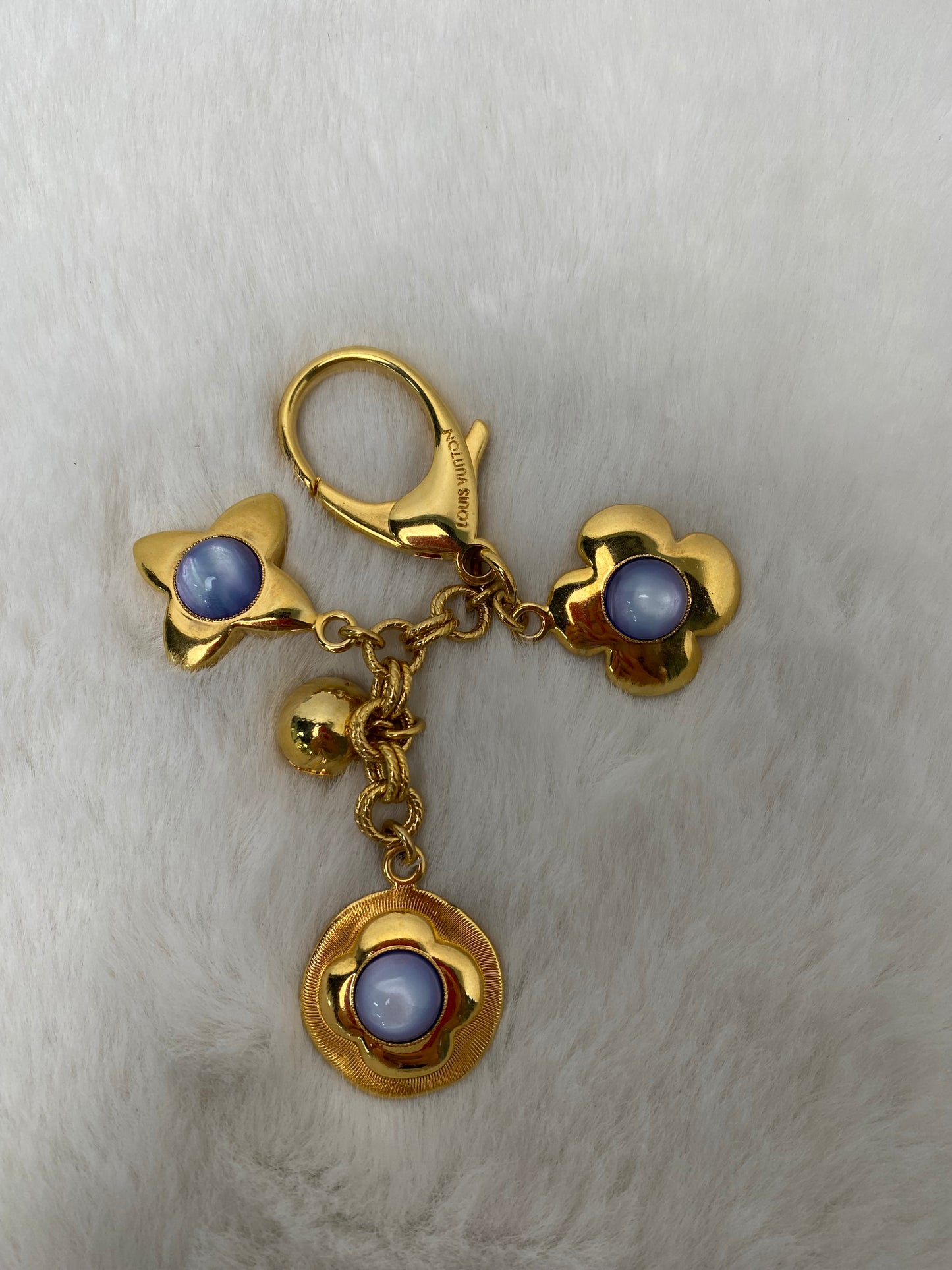 Pre-owned Louis Vuitton Gold&Blue Metal Bag Charm